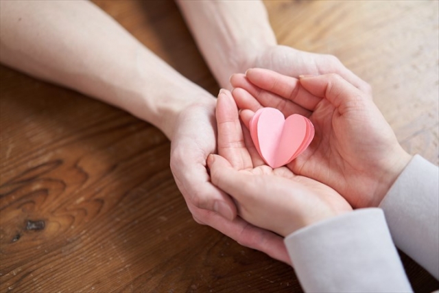 職場で男性から好意を感じる 勘違いか脈ありかを見極める方法を紹介 片思いラボ 干支九星 九星気学風水